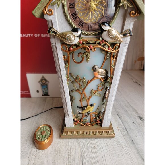 Hallmark beauty of birds clock remote control Xmas figure tabletop - Picture 2 of 8